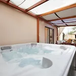 Boris Apartment